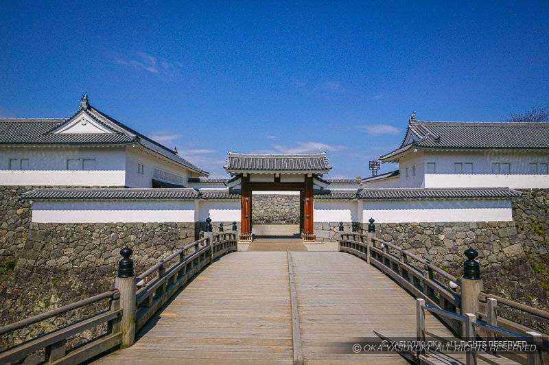 山形城二ノ丸東大手門・大手橋