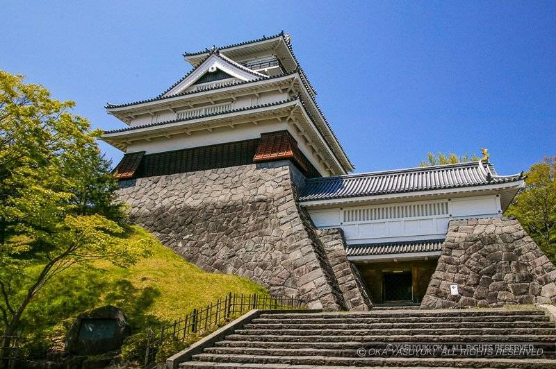 上山城模擬天守1