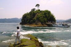 能島城と鯛崎出丸の間の激しい潮流