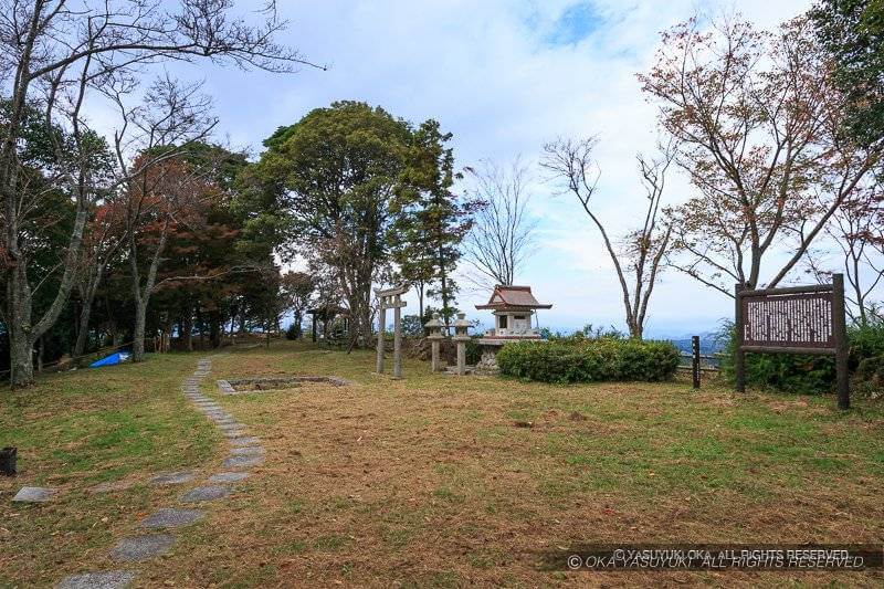 水口岡山城・本丸跡