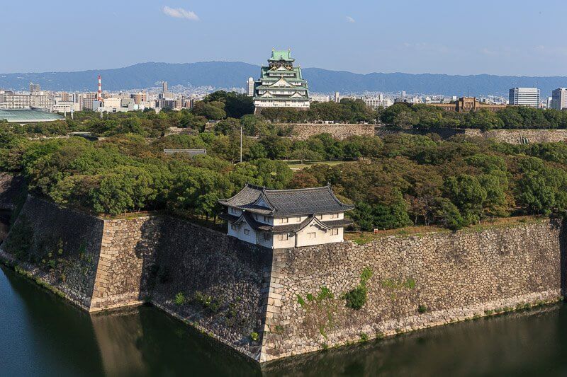 國民會館武藤記念ホールから大阪城天守閣と乾櫓