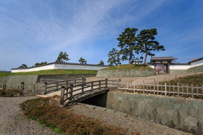 松前城の搦手二ノ門・三本松土居・二ノ丸土居・松前城