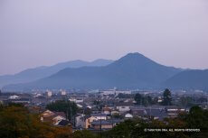 篠山城天守台から見る八上城