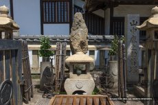 山中鹿介の首塚
