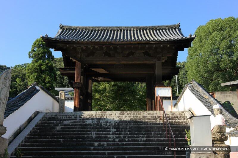 新高山城移築城門・宗光寺山門