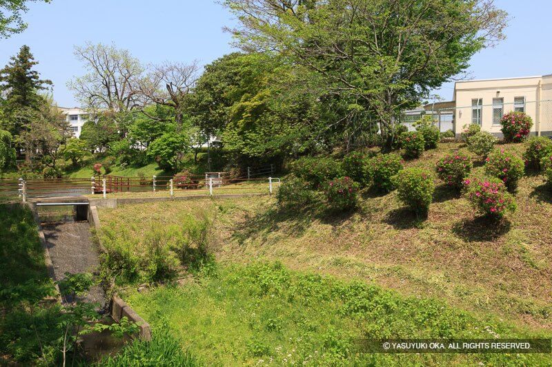 三田陣屋・二の丸西側に残る水堀と空堀