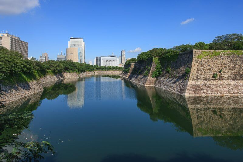 東側から見る大阪城南外堀