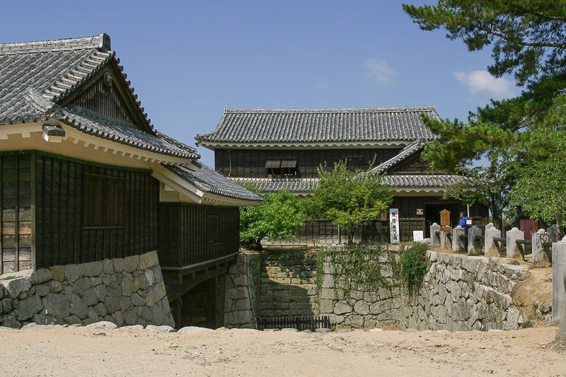 松山城の乾櫓
