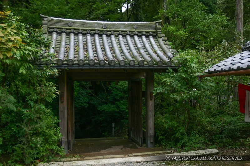 膳所城米倉門・近津尾神社