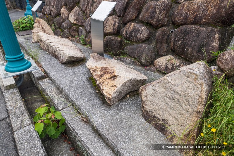 六麓荘浄水場の割石