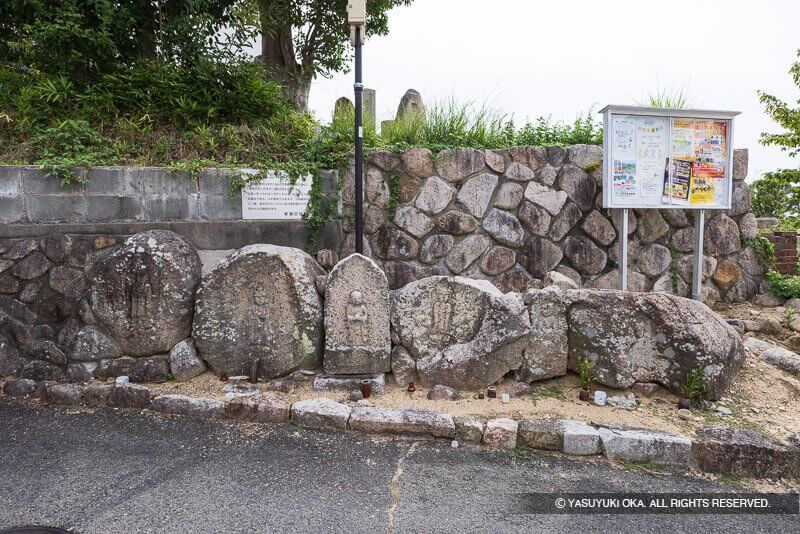 小林墓地の六地蔵