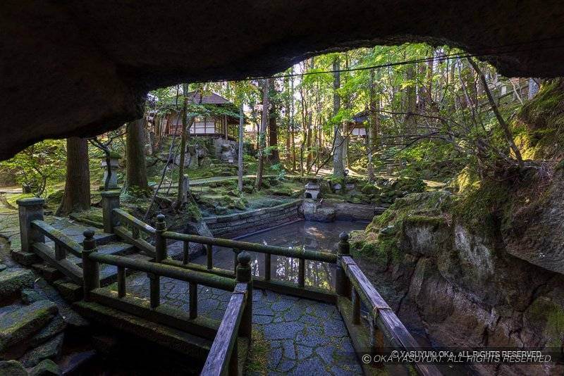 笏谷石の石丁場(丹巌洞の採掘場)