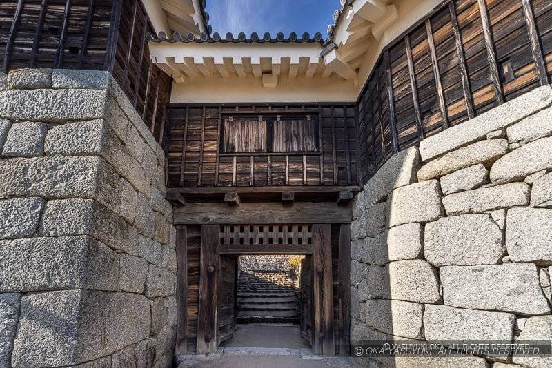 松山城隠門