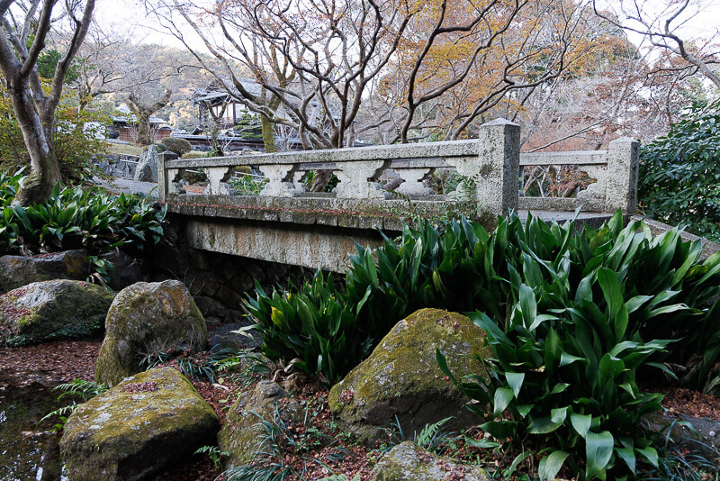 長等公園に移築された大津城川口堀にかかっていた石橋