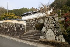 八木城主の居館跡