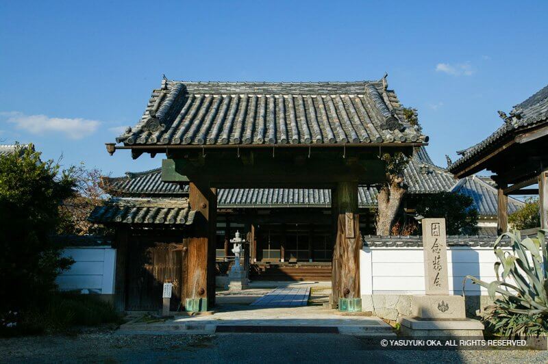 龍野城移築城門・因念寺