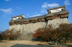 伊予松山城本壇の西側を守る櫓群