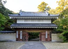 掛川城・移築城門・大手二の門（油山寺）