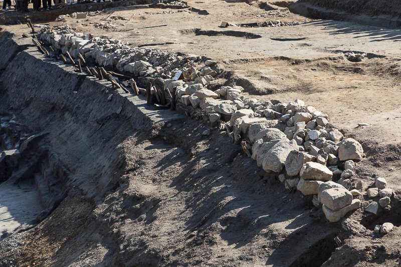 高槻城二の丸跡発掘調査で出土した石垣