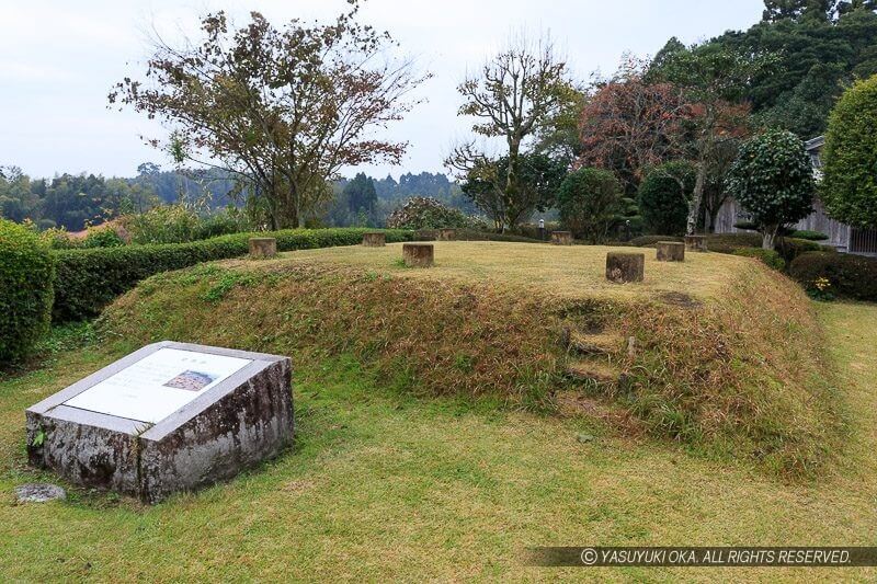 都之城・本丸建物跡