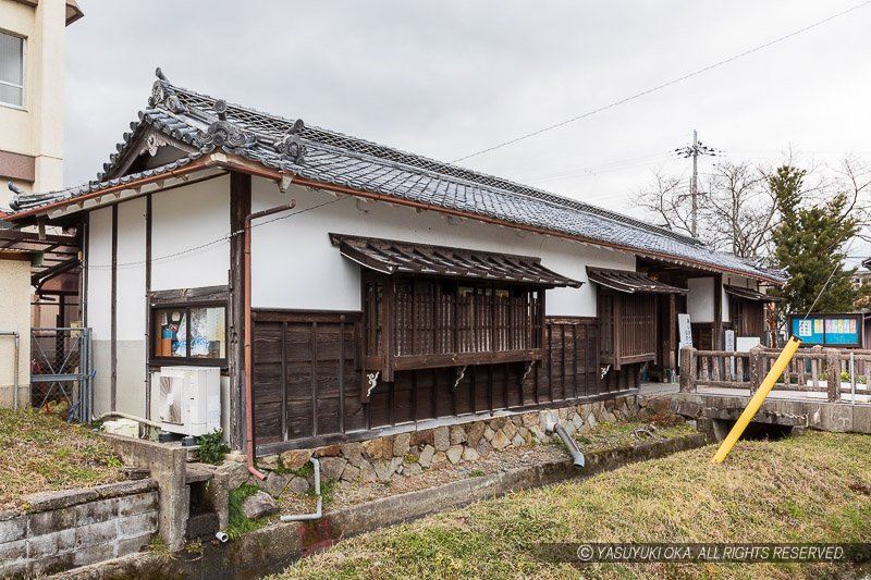 旧亀山城内新御殿門（千代川小学校）