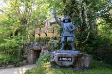 三光神社の真田幸村の銅像