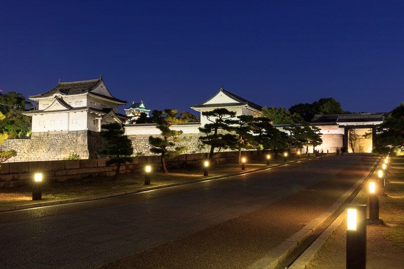大阪城大手門のライトアップ