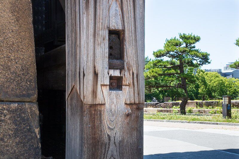 大阪城大手門の柱継