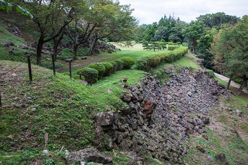 石垣山城馬屋曲輪・二の丸跡石垣