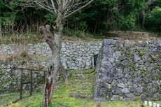 宇陀松山城：秋山城石垣（石景庵裏手）