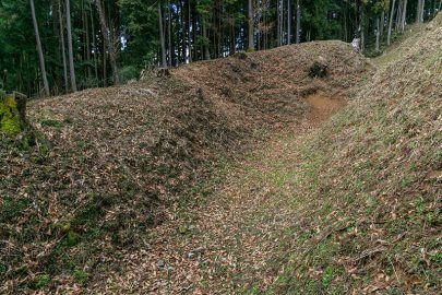 宇陀松山城：横堀