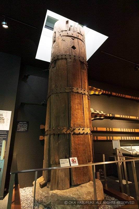 姫路城大天守の東大柱の切断された旧材