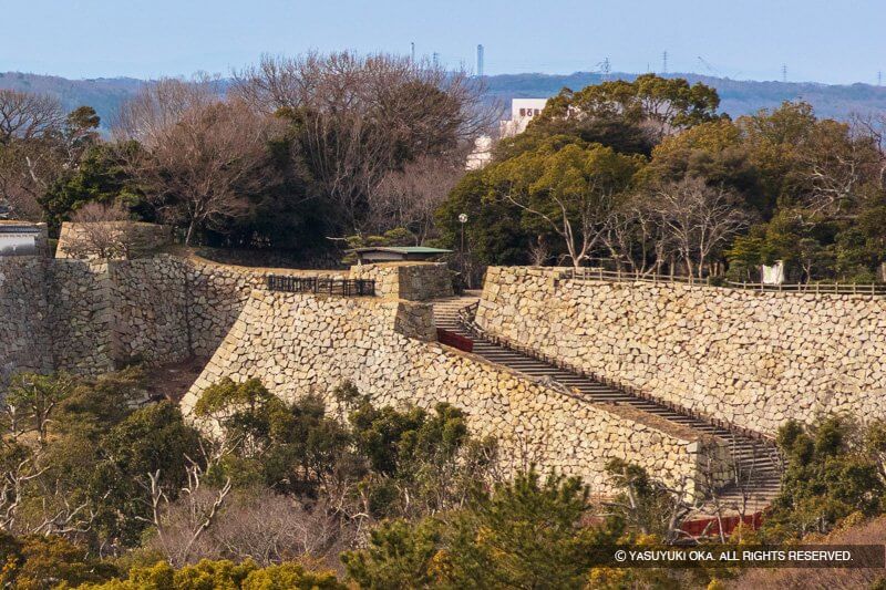 明石城二の丸南側の登城路