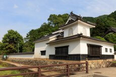 経王寺・藩主松平家の菩提寺・望楼形鐘楼