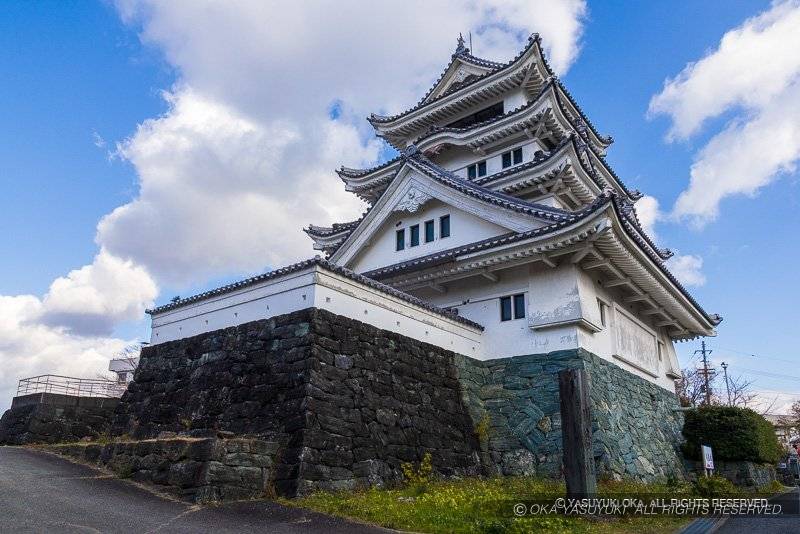 川島城の模擬天守