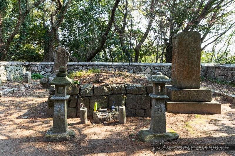 高橋紹運の墓・二の丸跡