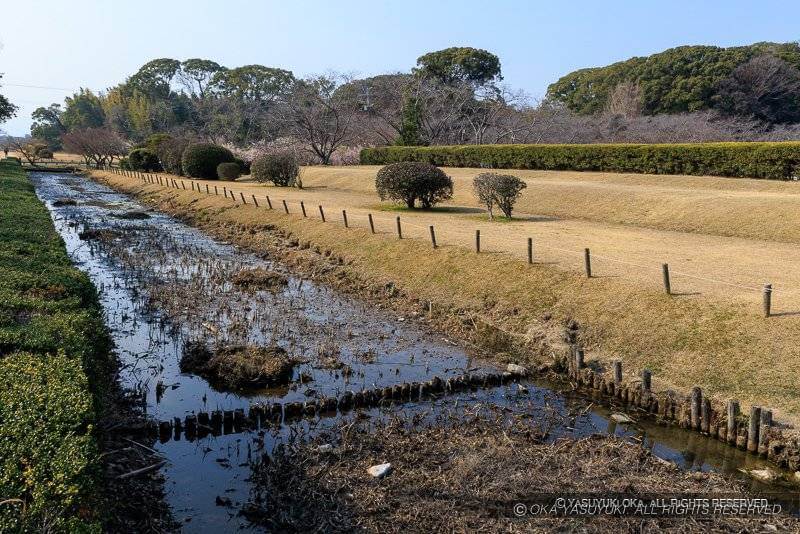 大宰府政庁の堀跡