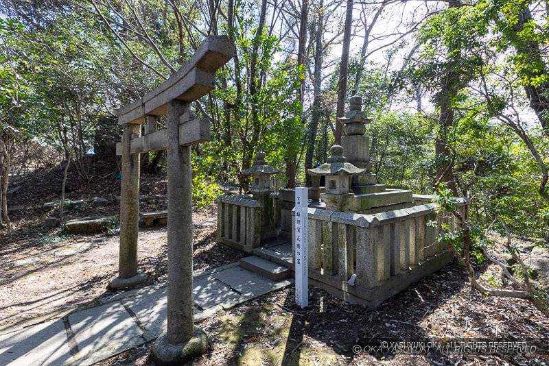 蜂須賀小六正勝の墓