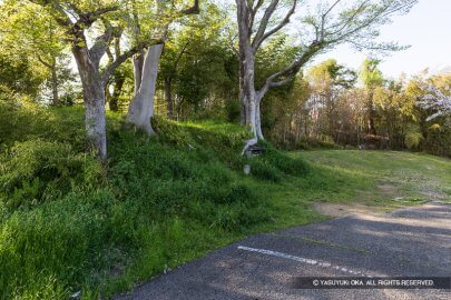 富松城土塁の城内側