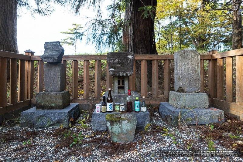 武田勝頼公霊社