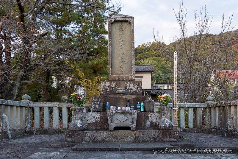 武田信玄公の墓（甲府市岩窪町）