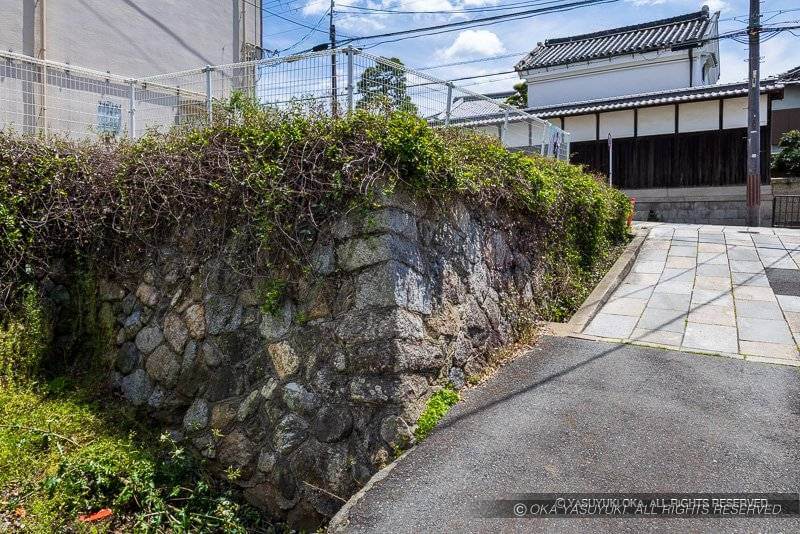 柳本陣屋西門跡