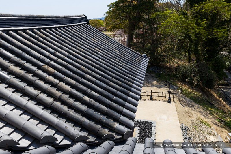 福岡城潮見櫓の瓦