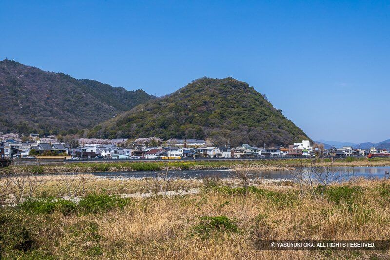 鶏籠山と揖保川