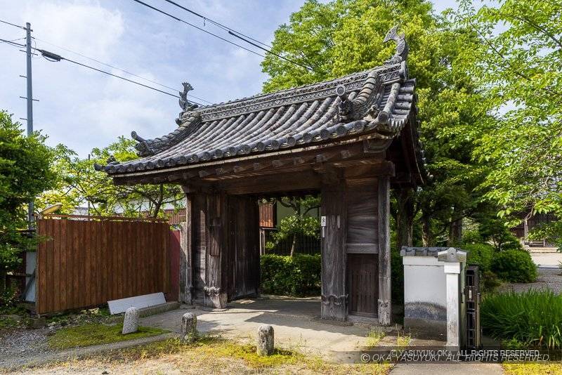 松坂城移築城門「来迎寺裏門」