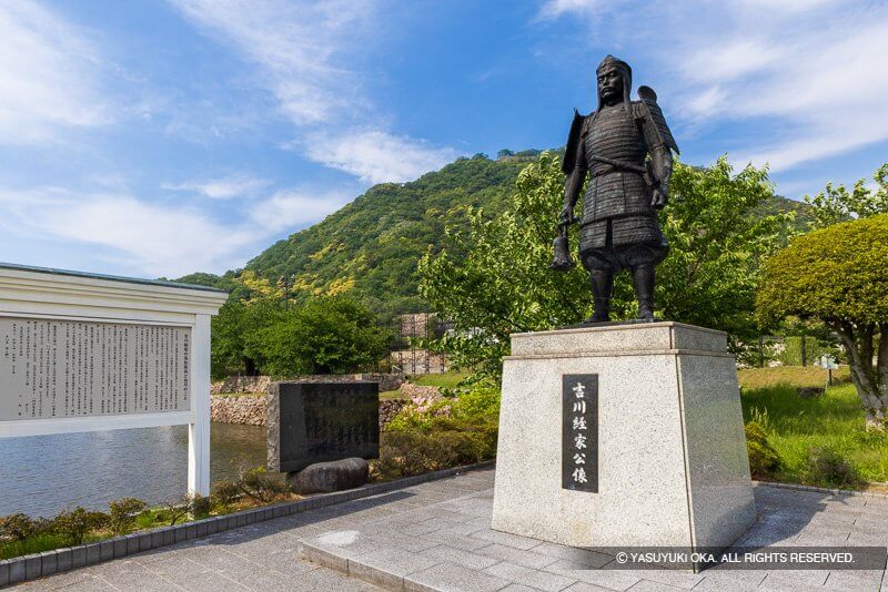 吉川経家公像