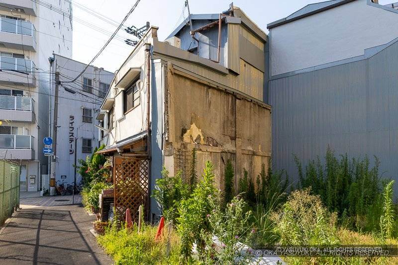 飛田新地の壁遺構（南西部）