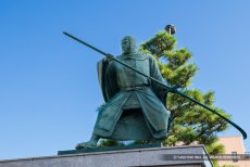 武蔵坊弁慶の銅像