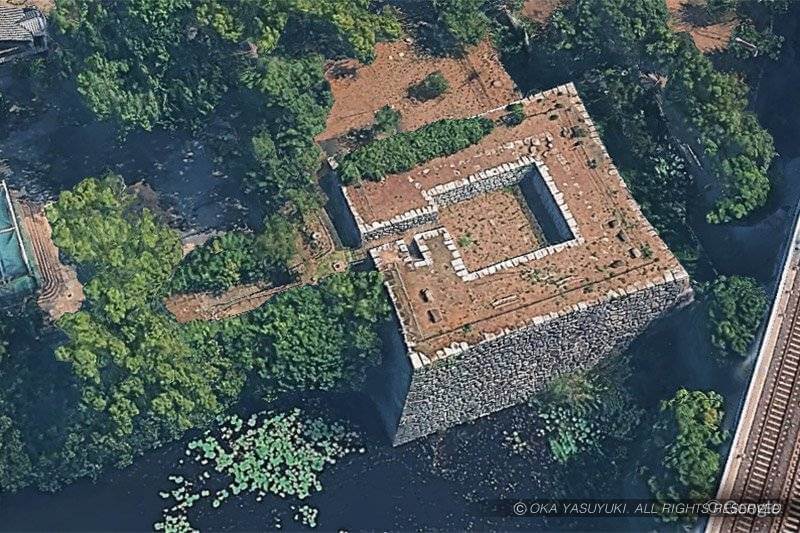 淀城 天守台 Google衛星写真