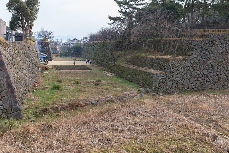 島原城の本丸と二の丸の間の堀